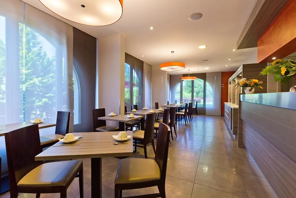 Logis Albhotel Grill Alby-sur-Cheran 2*,